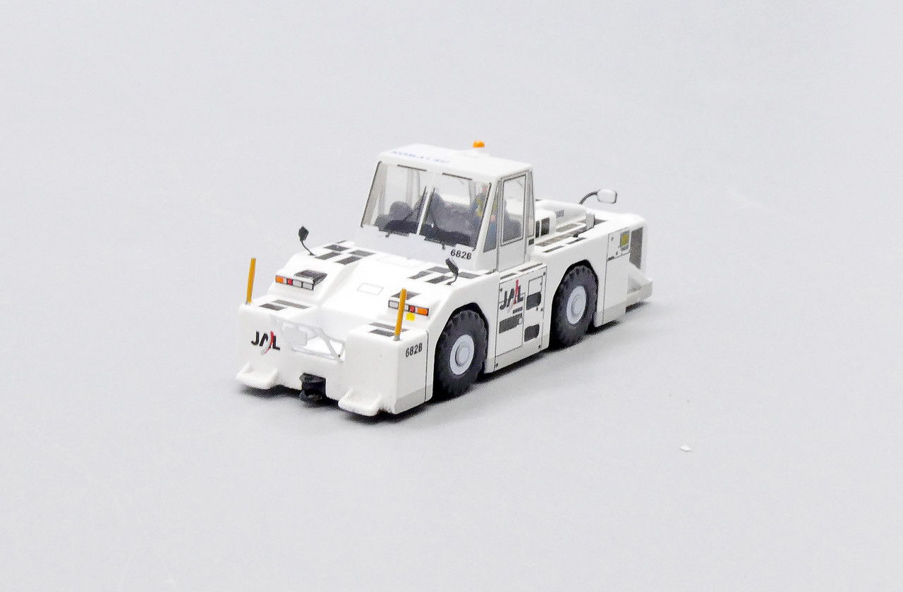 JC Wings 日本航空（JAL） 1:200 トーイングトラクター JC Wings JAL WT500E Towing Tractor GSE2WT500E03 1:200