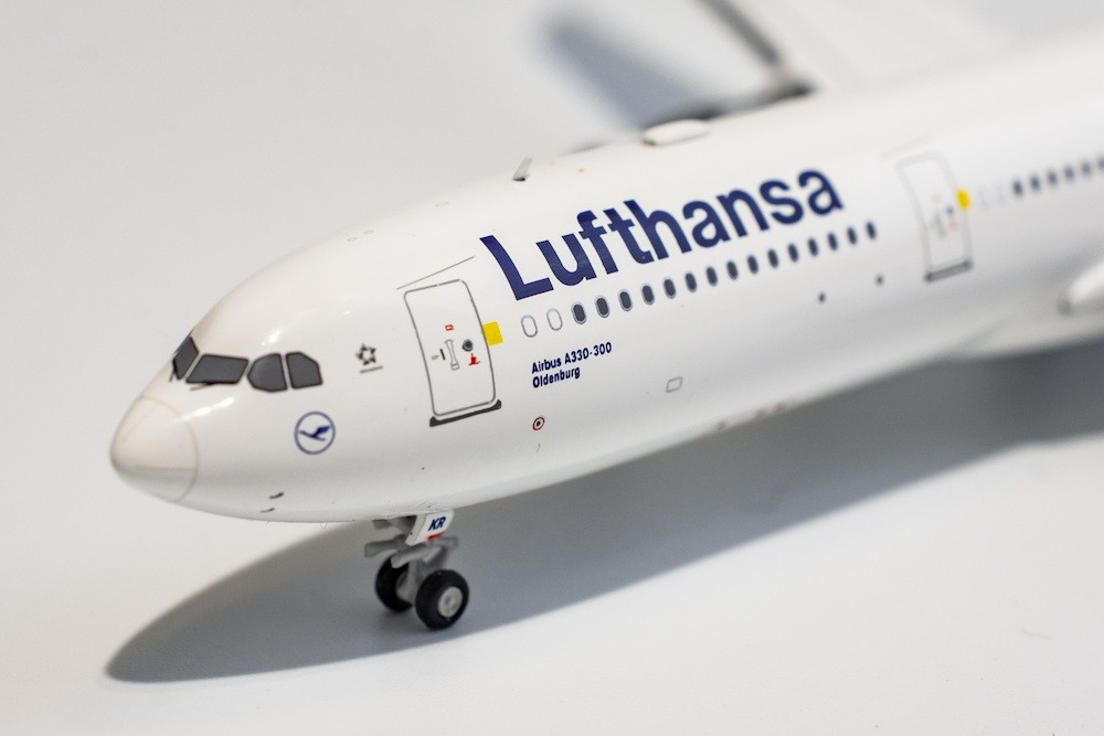 NG Model Lufthansa A330-300 D-AIKR 62032 1:400