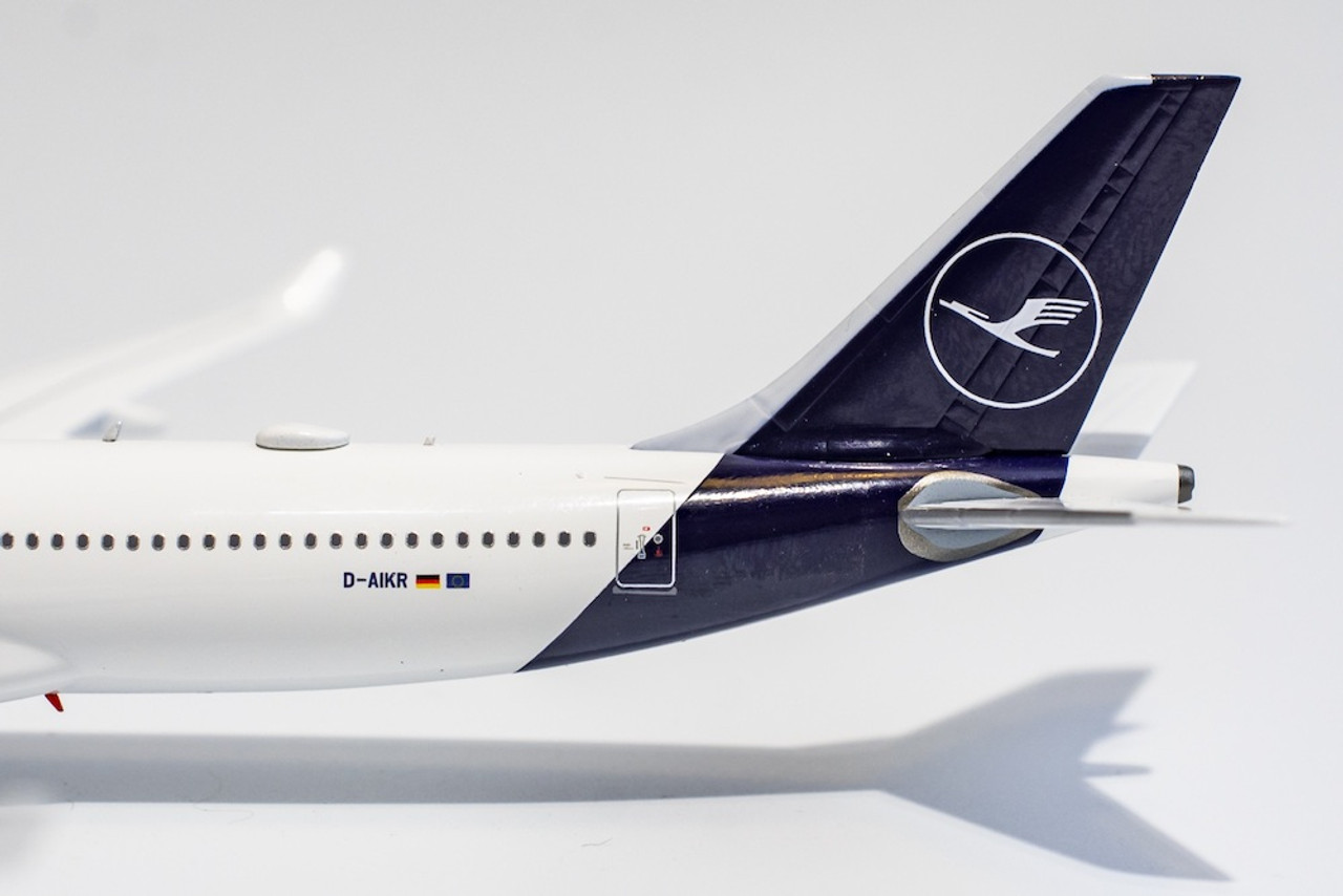 NG Model Lufthansa A330-300 D-AIKR 62032 1:400