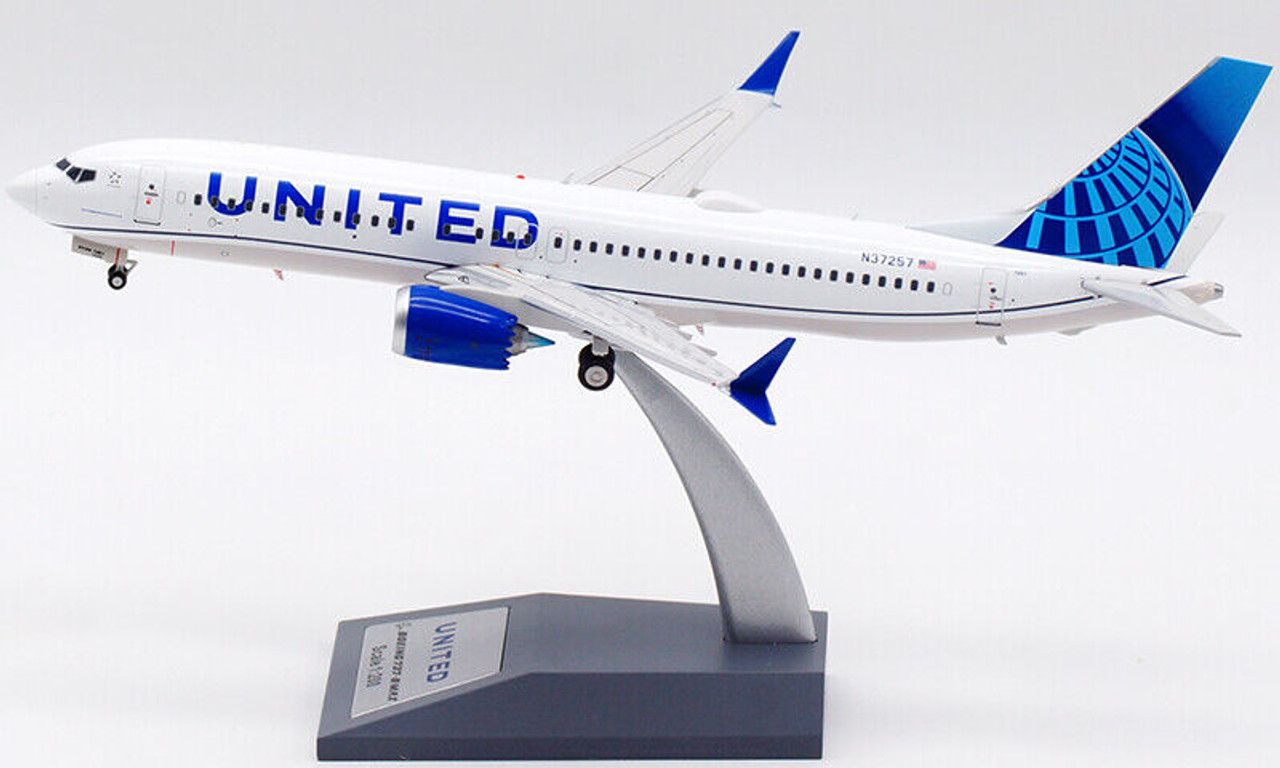 Inflight200 United Airlines Boeing 737-8 MAX N37257 IF738MUA1022 1:200