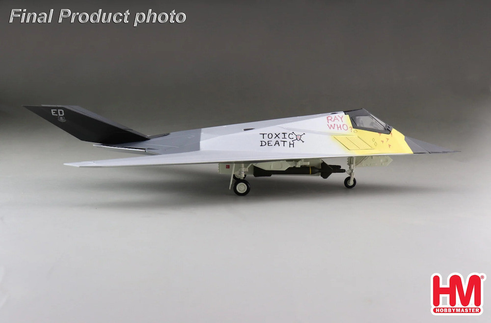 F-117A Nighthawk HA5810W 1:72