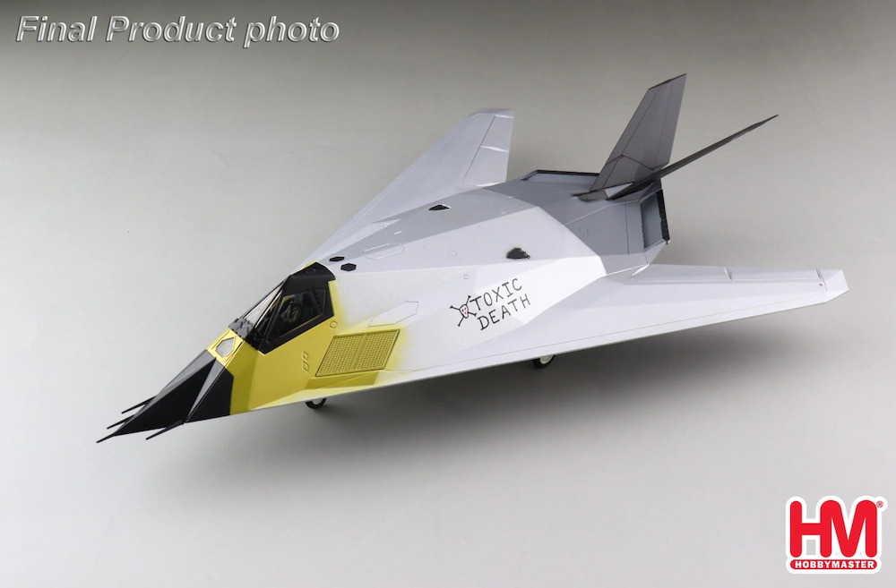 F-117A Nighthawk HA5810W 1:72
