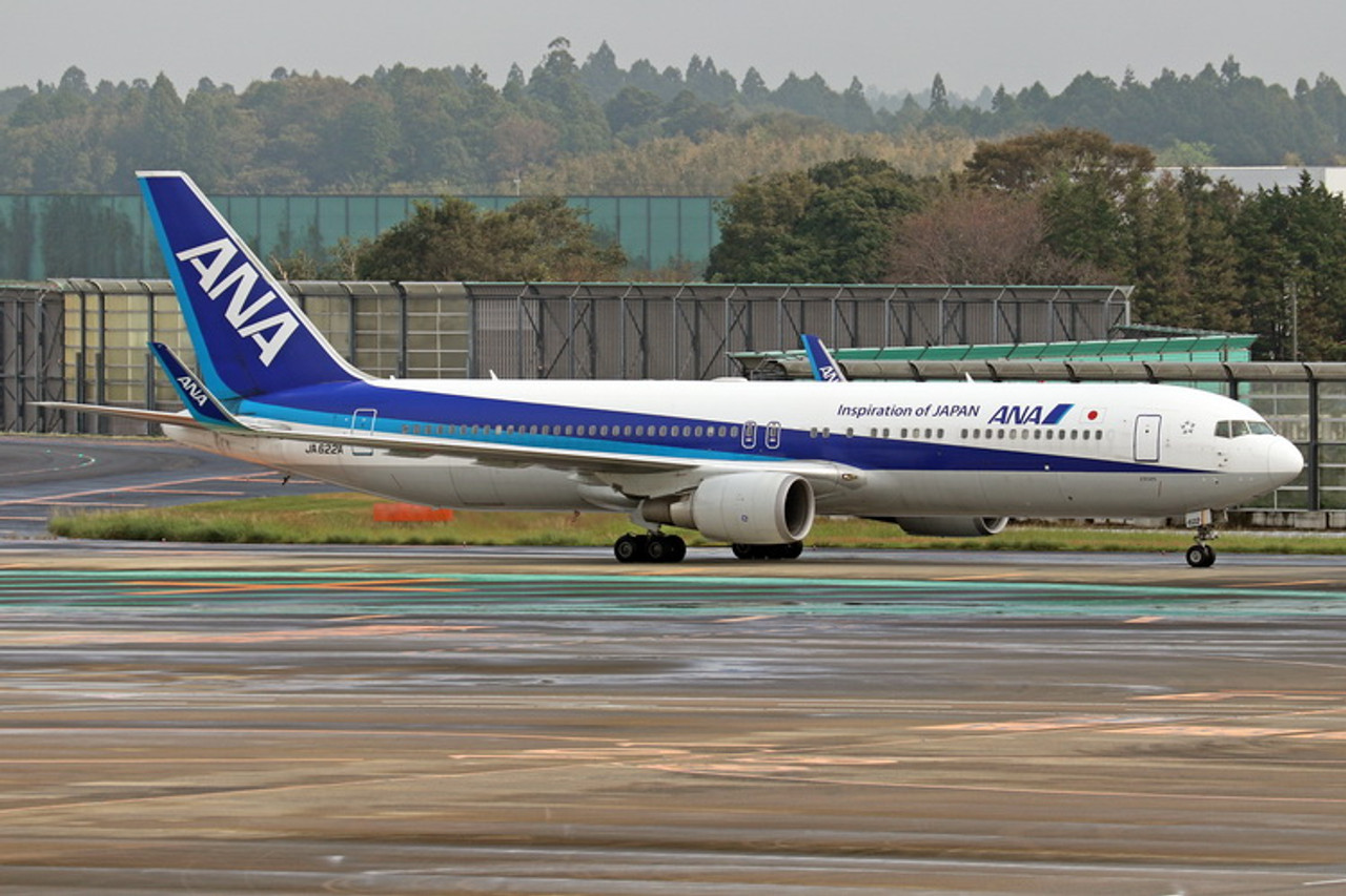 ANA B767-300ER JA622A PH4ANA2316 1:400