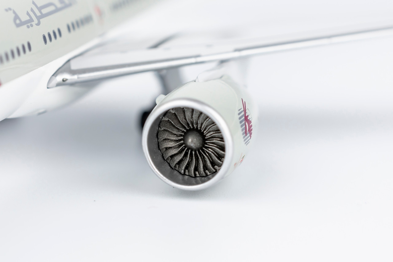 NG Model Qatar Airways 777-300ER A7-BED 73012 1:400