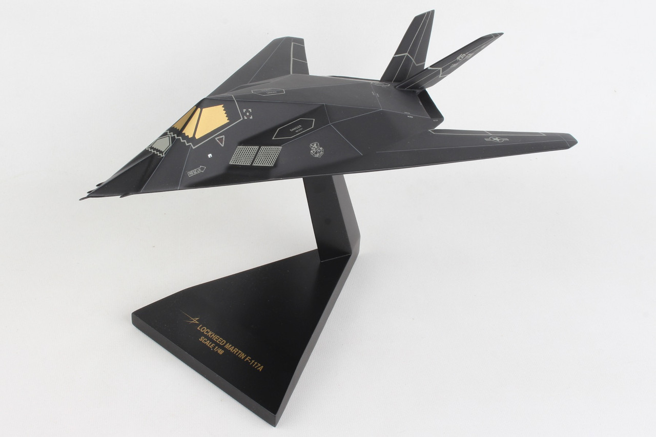 F-117A Nighthawk Stealth Fighter 1:48 Model – B5548 | Diecast