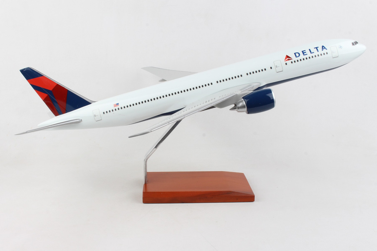 EXEC SER DELTA 777-200 1/100 NEW LIVERY (KB777DNTR)