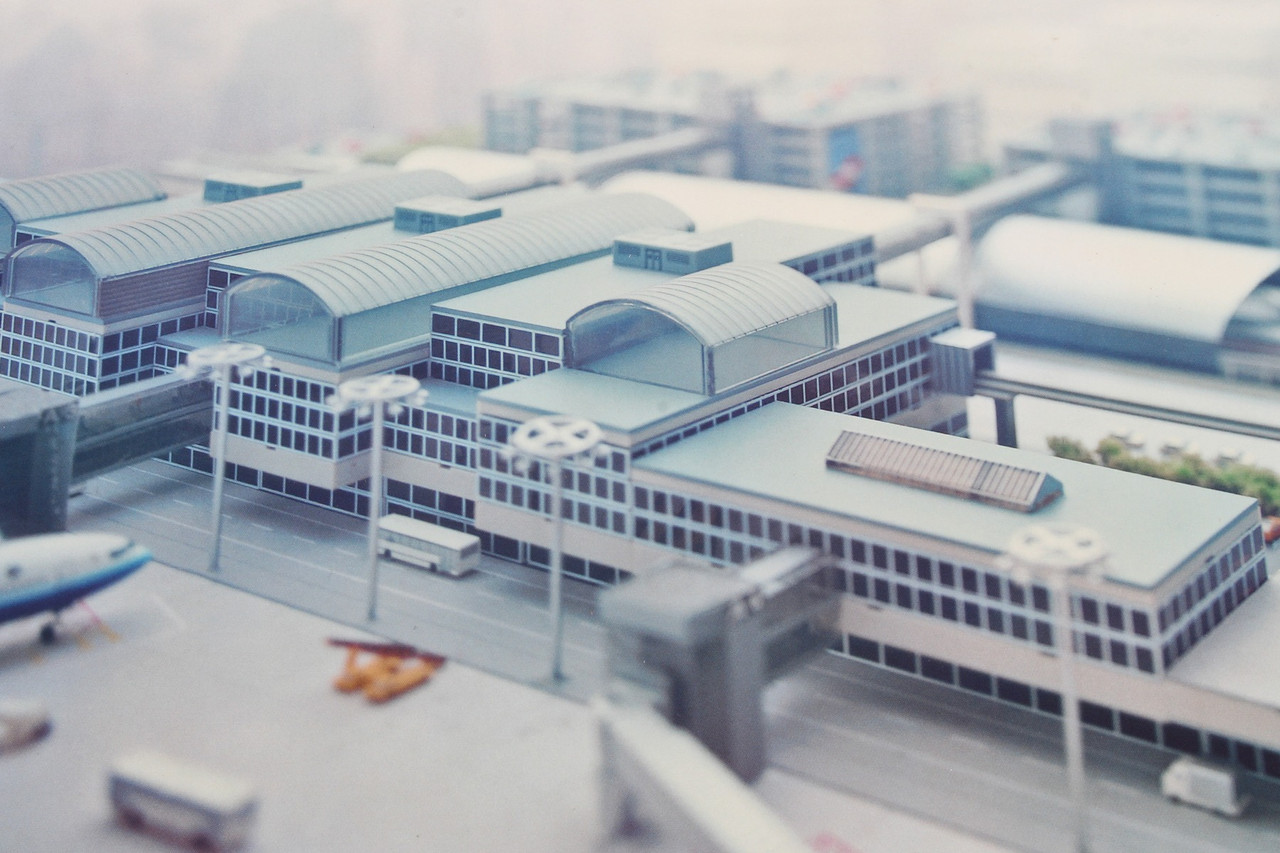 HERPA AIRPORT BASIC SET 1 1/500 - Diecast Airplane