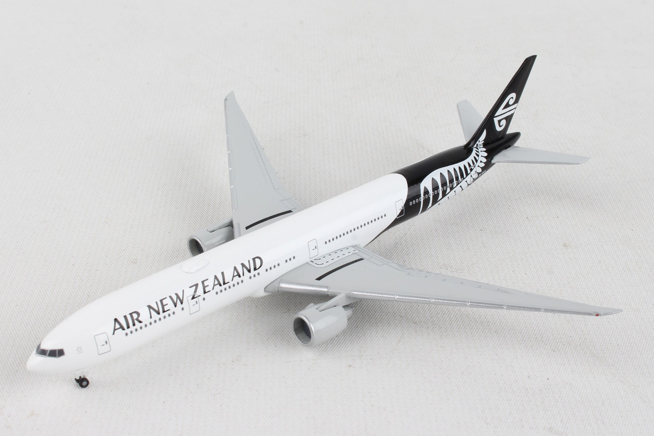 1 500 Air New Zealand 777-300ER herpa - 航空機