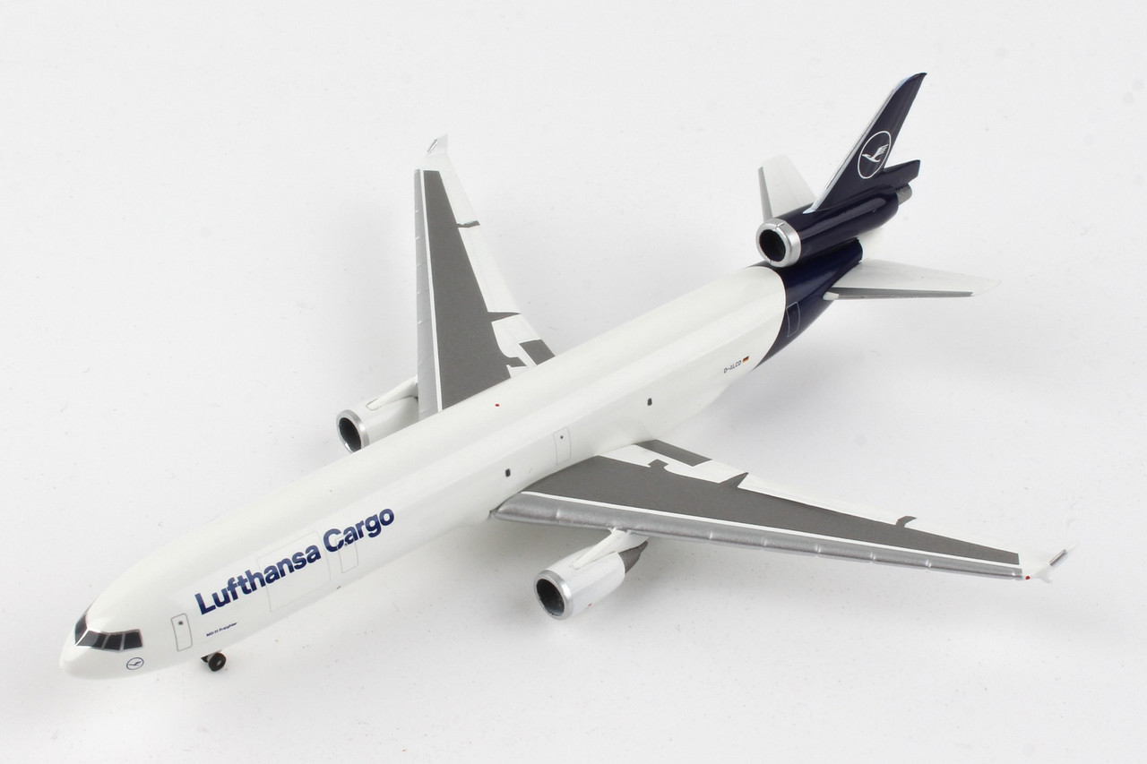 HERPA LUFTHANSA CARGO MD11F 1/500 NEW LIVERY - Airline Museum