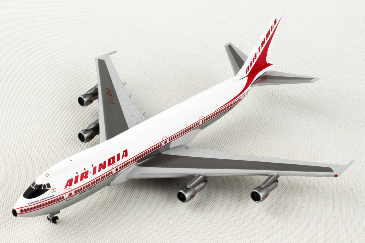 人気の 【新着】インド航空747 1/150 飛行機モデル B747-400 航空機 