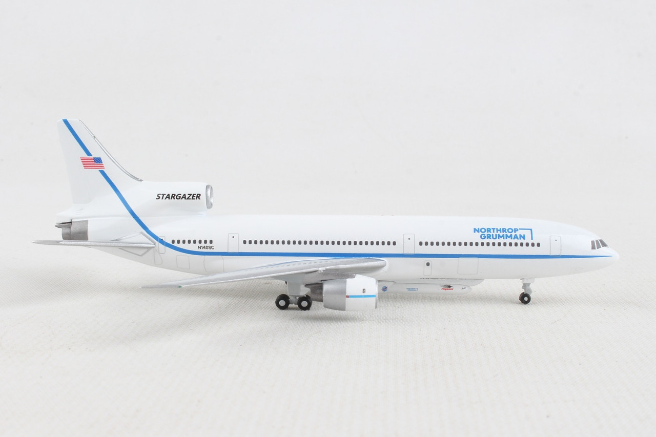 HERPA NORTHRUP GRUMMAN L1011 1/500 STARGAZER W/PEGASUS ROCKE - The