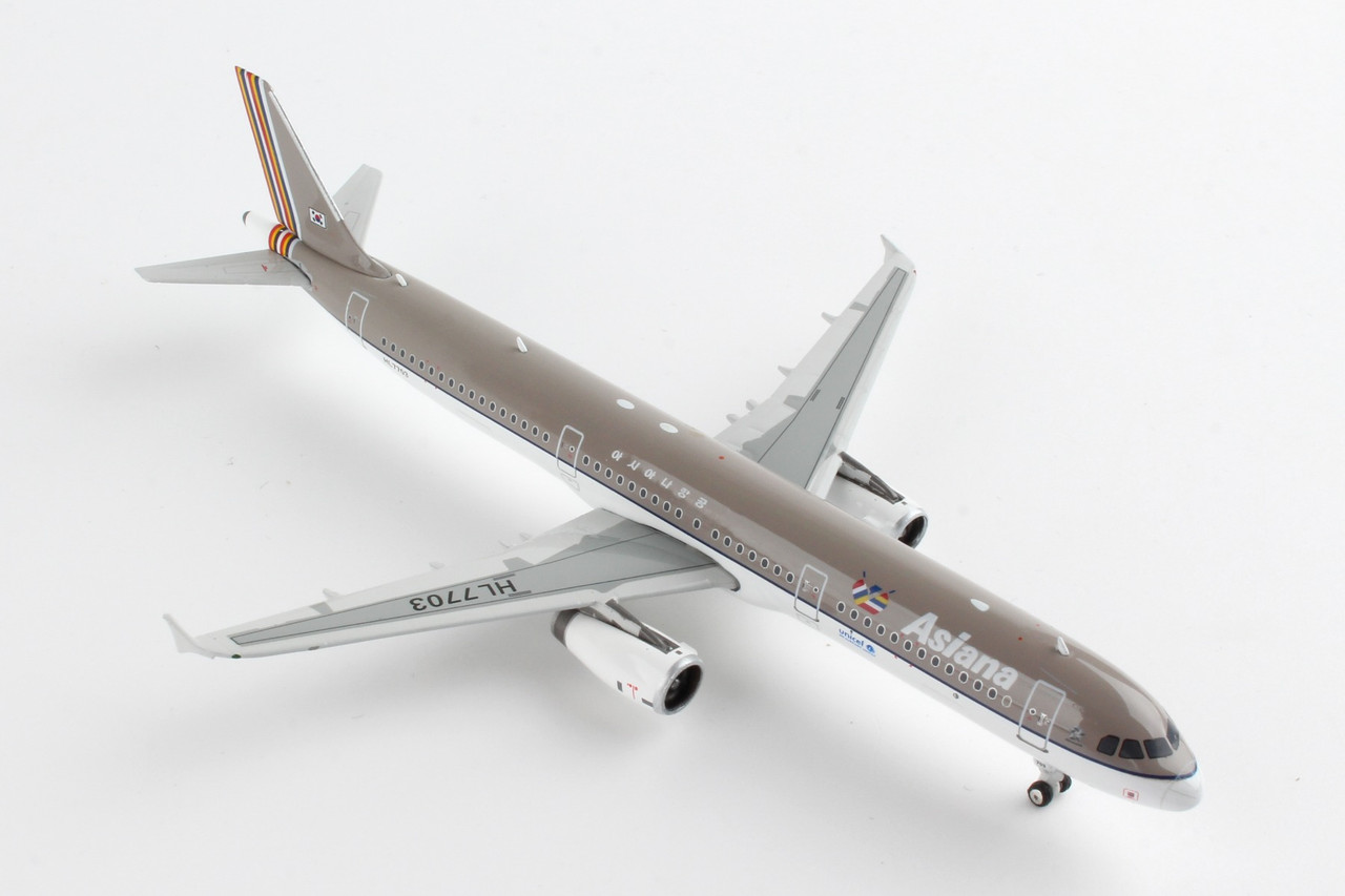 PHOENIX ASIANA A321 1/400 REG#HL7703 - Airline Museum