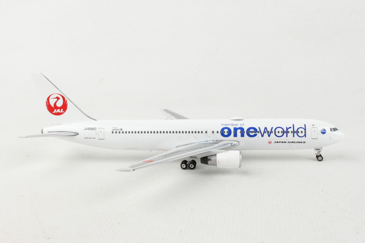 PHOENIX JAPAN 767-300 1/400 ONE WORLD REG#JA8980