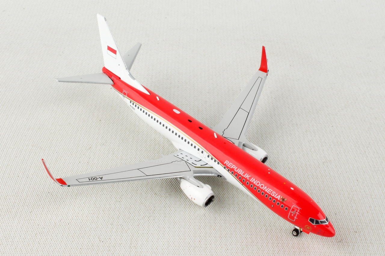 PHOENIX REPUBLIK INDONESIA 737-800 1/400 REG#A-001 (**) - Airline