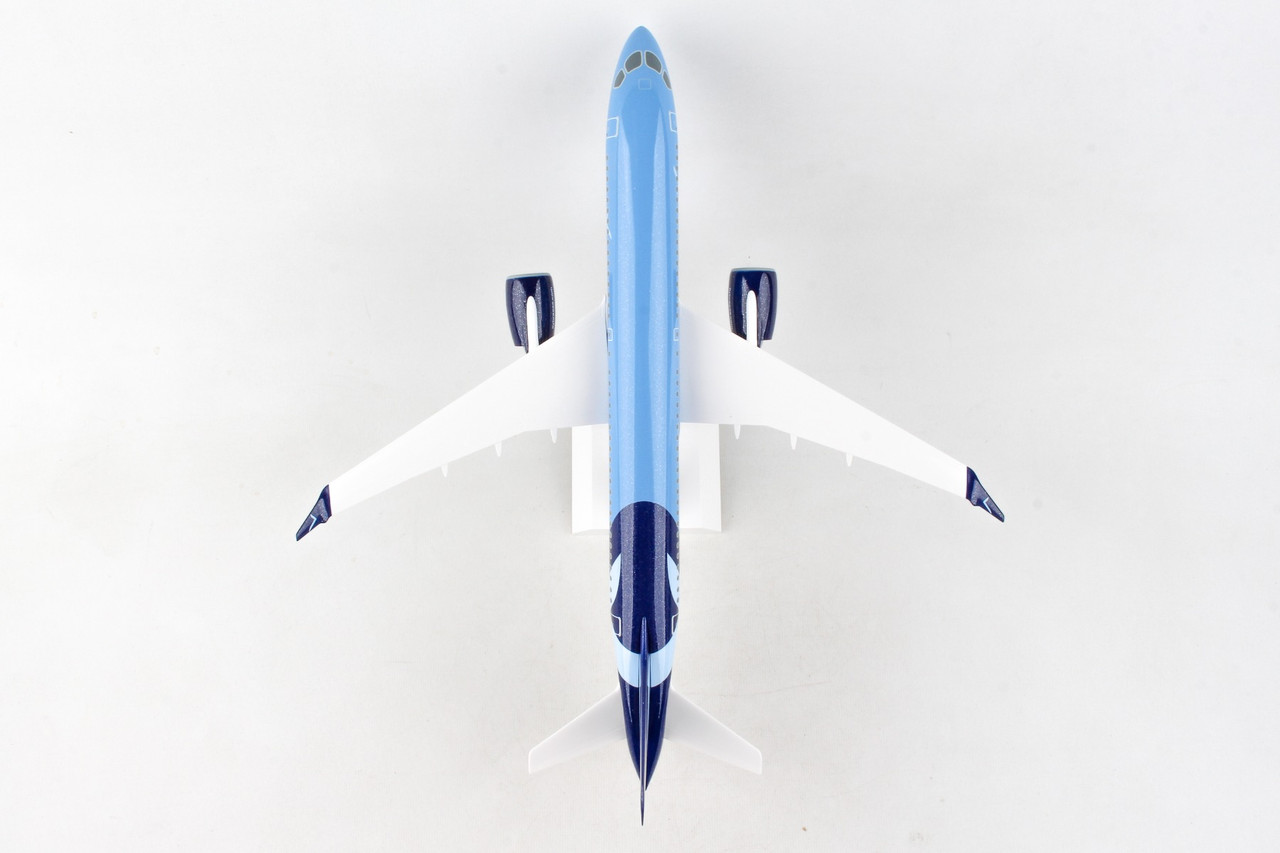 SKYMARKS BREEZE A220-300 1/100 - Diecast Airplane