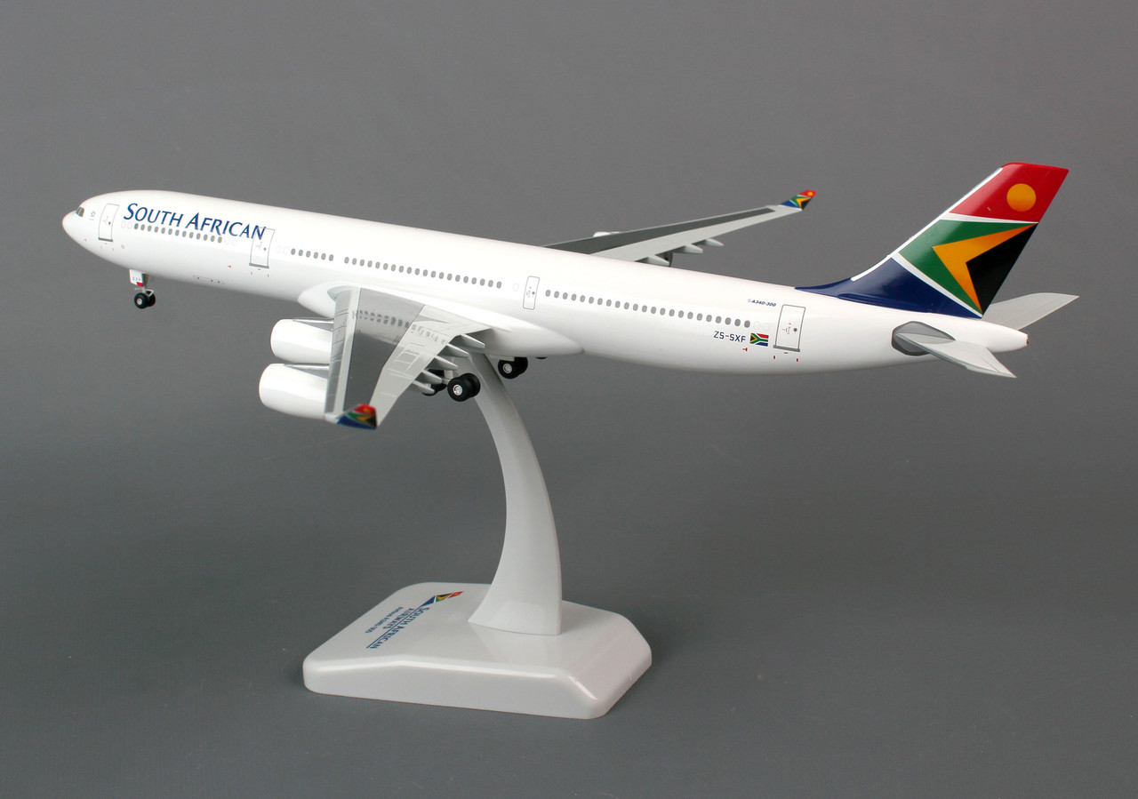 hogan 1/200 中華航空 A340-300 Amazon.com: Gemini200 Air China A340-300 Die Cast Aircraft