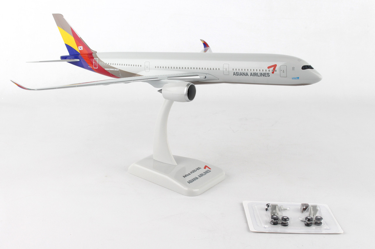 HOGAN ASIANA A350-900 1/200 W/GEAR REG#HL8078