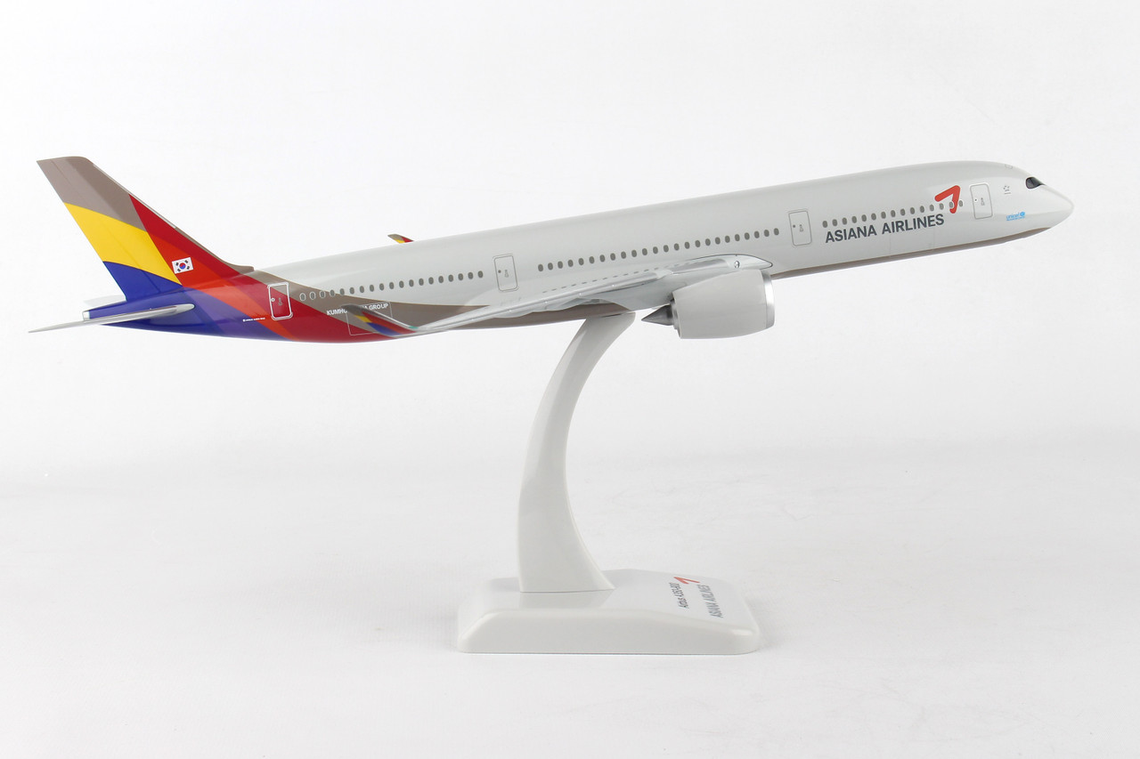 HOGAN ASIANA A350-900 1/200 W/GEAR REG#HL8078 - Airline Museum