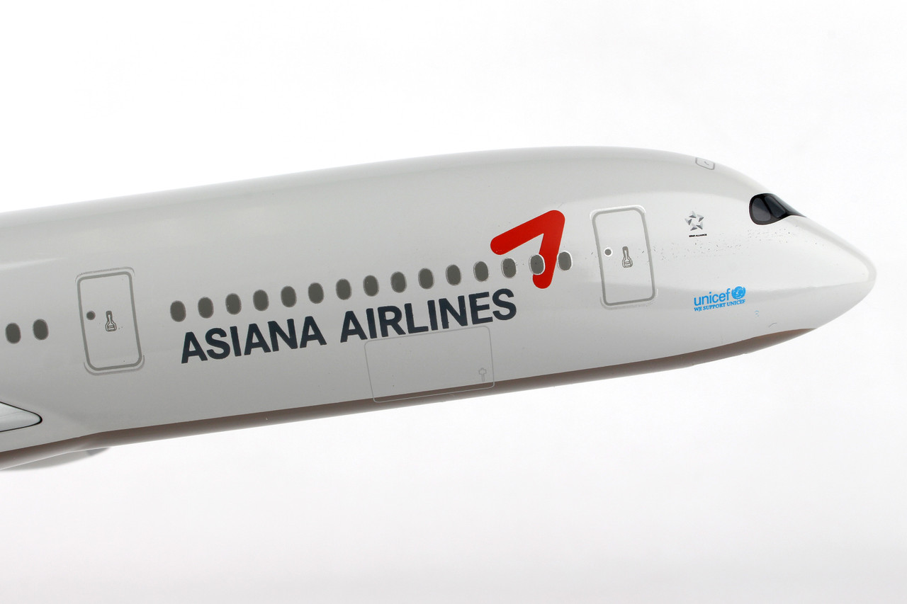HOGAN ASIANA A350-900 1/200 W/GEAR REG#HL8078 - Airline Museum