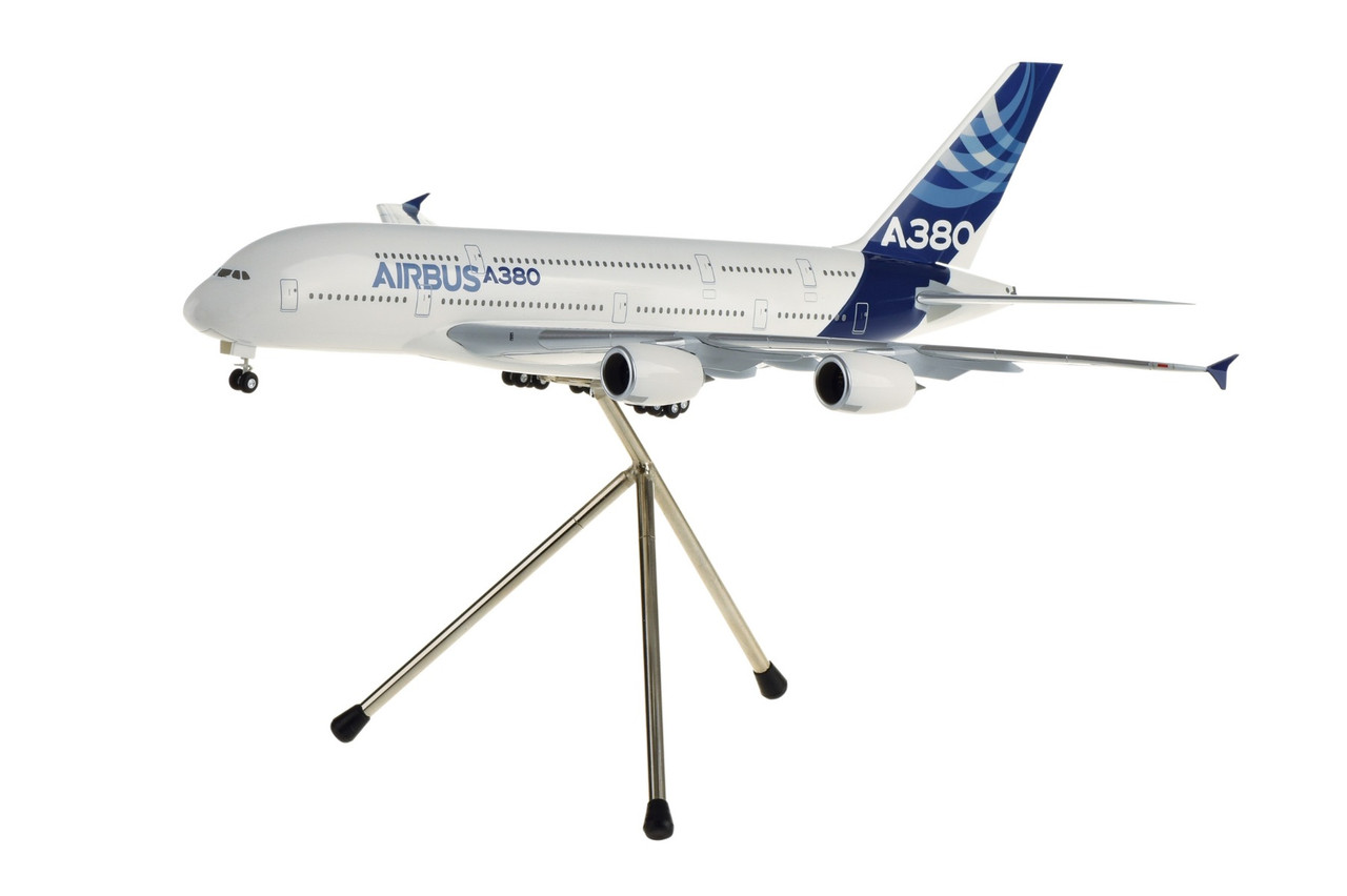 HOGAN AIRBUS HOUSE A380 1/200 W/GEAR & TRIPOD STAND