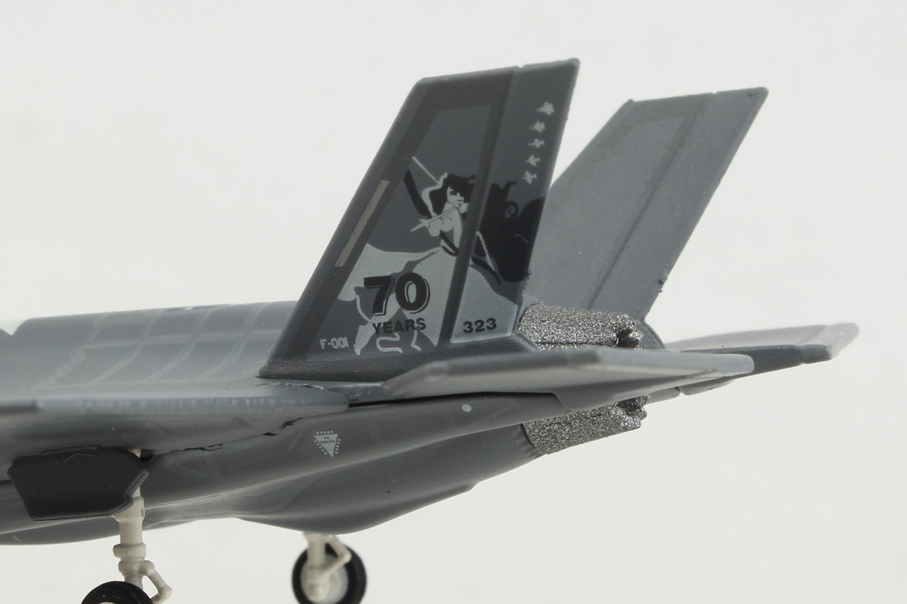HERPA ROYAL NETHERLANDS AIR FORCE F-35A 1/200 323 SQN - Airline Museum