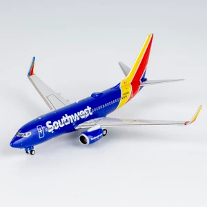 NG Models Southwest Airlines 737-700 Heart Livery N410WN 77043 1:400