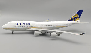 United Airlines Boeing 747-100 N155UA with stand IF741UA1222
