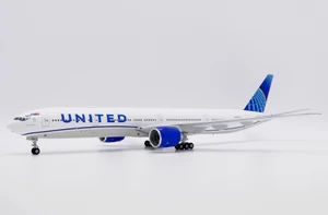 JC Wings United Airlines Boeing 777-300ER "Sydney World Pride" Reg: N2749U With Stand XX20423 1:200