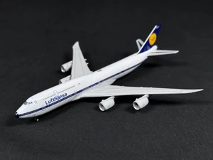 Lufthansa 747-8 D-ABYT 78016 1:400 (PAINT BLEMISH)