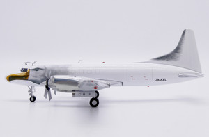 JC Wings Air Chathams Convair CV-580(F) "Bird" Reg: ZK-KFL With Stand XX20549 Scale 1:200 JC Wings Air Chathams Convair CV-580(F) "Bird" Reg: ZK-KFL With Stand XX20549 Scale 1:200