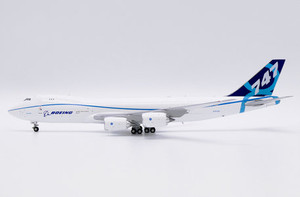 ボーイング 747-8F シアトル・シーホークス N770BA 1/400 fit=scale-down,w=1200