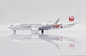 JC Wings Japan Airlines Boeing 737-800 "JÅmon" JA329J "Flaps Down" SA2001A Scale 1:200 JC Wings Japan Airlines Boeing 737-800 "JÅmon" JA329J "Flaps Down" SA2001A Scale 1:200