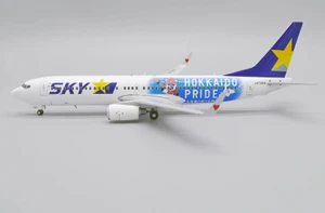 JC Wings Skymark Airlines Boeing 737-800 "Hokkaido Pride" JA73NX EW2738008 Scale 1:200