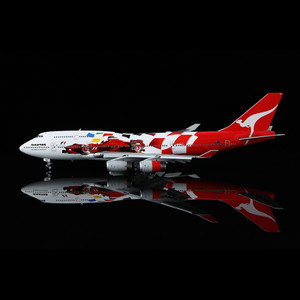 HX Models Qantas Boeing 747-400 VH-OJC “2000 Australian Grand Prix” Flaps-Down B616503F 1:400 HX Models Qantas Boeing 747-400 VH-OJC “2000 Australian Grand Prix” Flaps-Down B616503F 1:400
