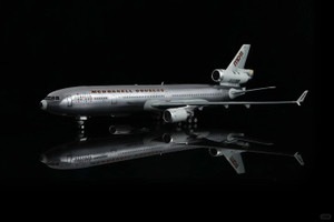 SQ Wings McDonnell Douglas MD-11 Reg: N111MD L2105 Scale 1:200