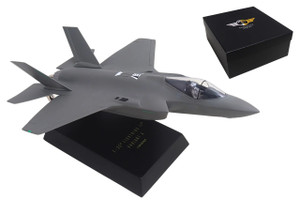 F-117A Nighthawk Stealth Fighter 1:48 Model – B5548 | Diecast