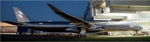 Aviation400 STARLUX Airlines Airbus A350-1000 Reg: B-58553 "Airsorayama Silver" detachable gear AV4430 1:400