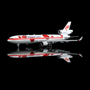 YY Wings Martinair MD-11F PH-MCU "Flaps Down" YY1113F Scale 1:400