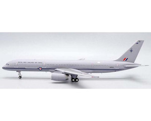 Royal New Zealand Air Force Boeing 757-200 Reg: NZ7572 XX20099 Scale 1:200