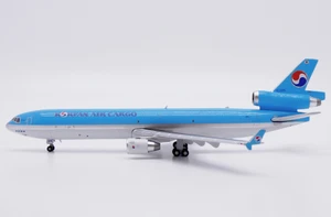 Korean Air Cargo McDonnell Douglas MD-11F Reg: HL7375 XX40380 Scale 1:400