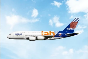 Phoenix Model Flight Lab Airbus A380 Reg: 2-JAYN 04728 Scale 1:400