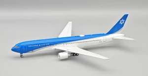 InFlight200 Israel Air Force Boeing 767-300ER Reg: 4X-ISR with stand IF763IDF0526 1:200 with stand