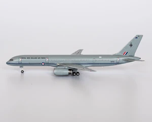 NG Model New Zealand - Air Force 757-200 NZ7572 53146 1:400