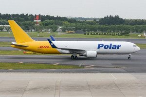 Phoenix Model Polar Air Cargo (DHL) B767-300ERF N644GT PH4PAC2204 1:400