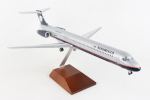Skymarks Supreme SKYMARKS AEROMEXICO MD-80 1/100 W/WOOD STAND & GEAR