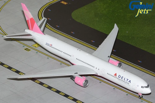 Gemini200 Delta Air Lines Boeing 767-400ER Reg: N845MH G2DAL1451 Scale 1:200
