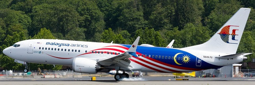 Phoenix Malaysia Airlines Boeing 737max8 9M-MVA PH4MAS2440 1:400