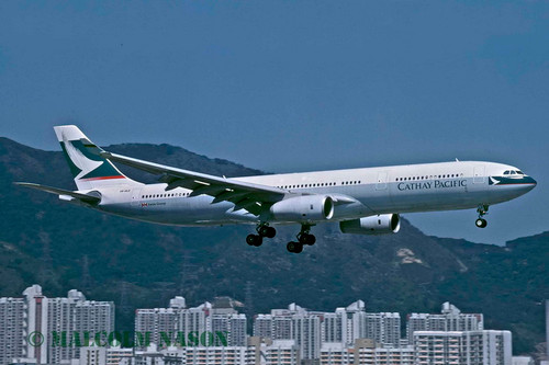 Phoenix Models Cathay Pacific A330-300 VR-HLD 04595 1:400