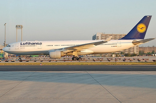 Phoenix Models Lufthansa A330-200 D-AIMD 04596 1:400