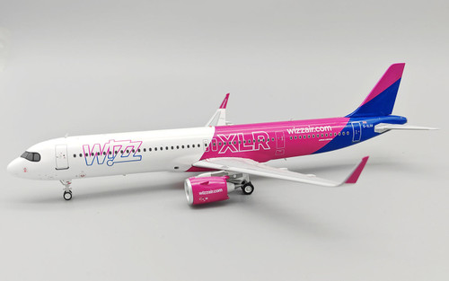 InFlight200 Wizz Air UK Airbus A321-271NY G-XLRA with stand IF321W40502 Scale 1:200